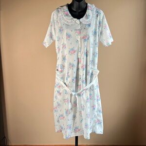 Woman’s Vintage Housecoat by Artistic Fantasy